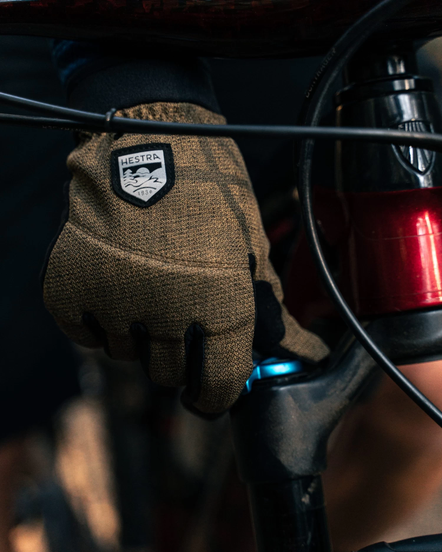 Hestra Bike Infinium BC 5-finger - Olive 8 Hestra Bike Infinium BC 5-finger - Olive - Image 6