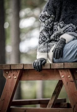 Hestra Emma - Black -Hestra Store 332 272104e264 e1a6442 original