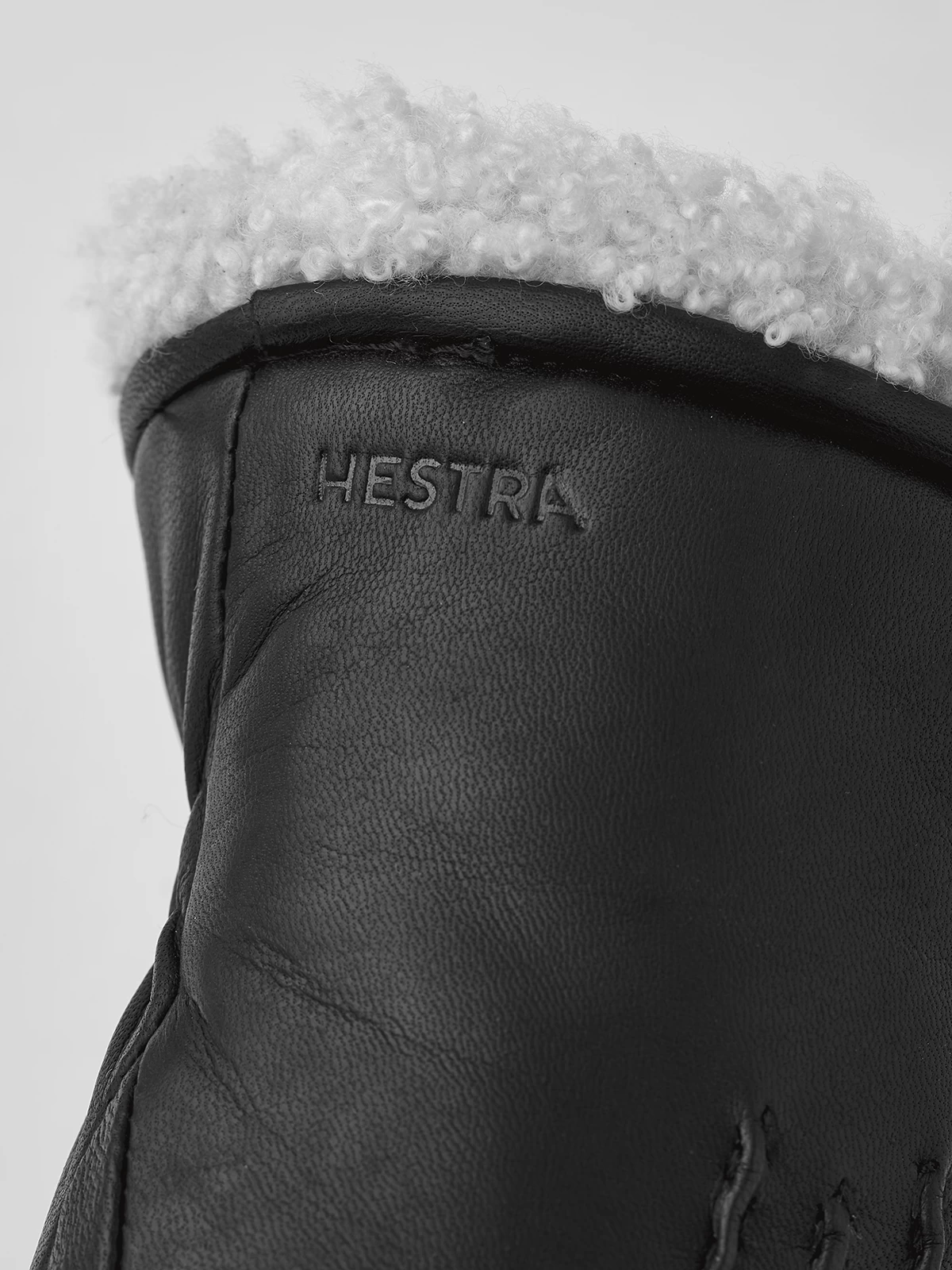 Hestra Kathryn - Black 4 Hestra Kathryn - Black - Image 2