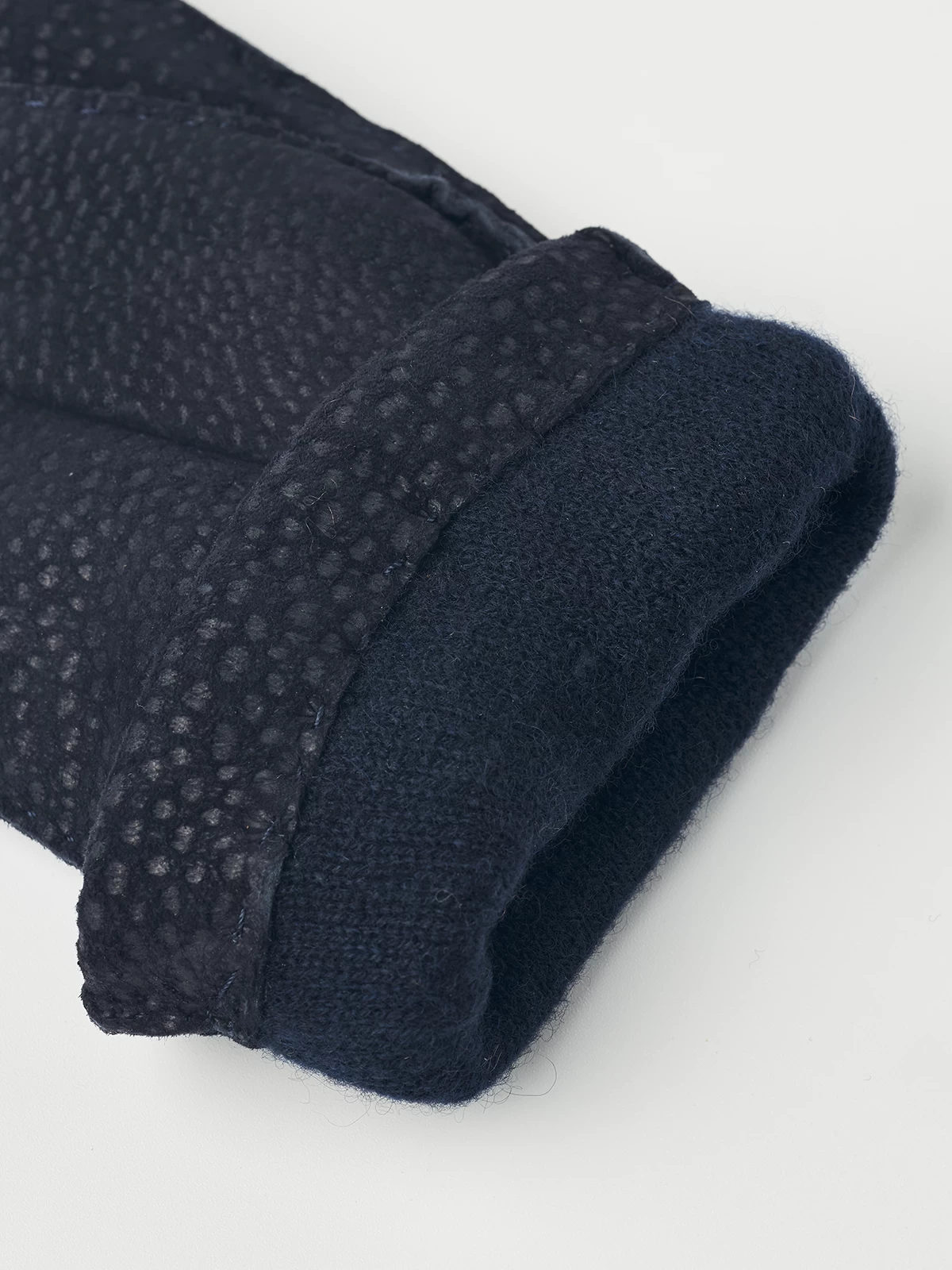 Hestra Carpincho Handsewn Cashmere - Navy 4 Hestra Carpincho Handsewn Cashmere - Navy - Image 2