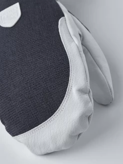 Hestra Women´s Patrol Gauntlet Mitt - Navy -Hestra Store 482 daa52c90b1 30601 280 4 original