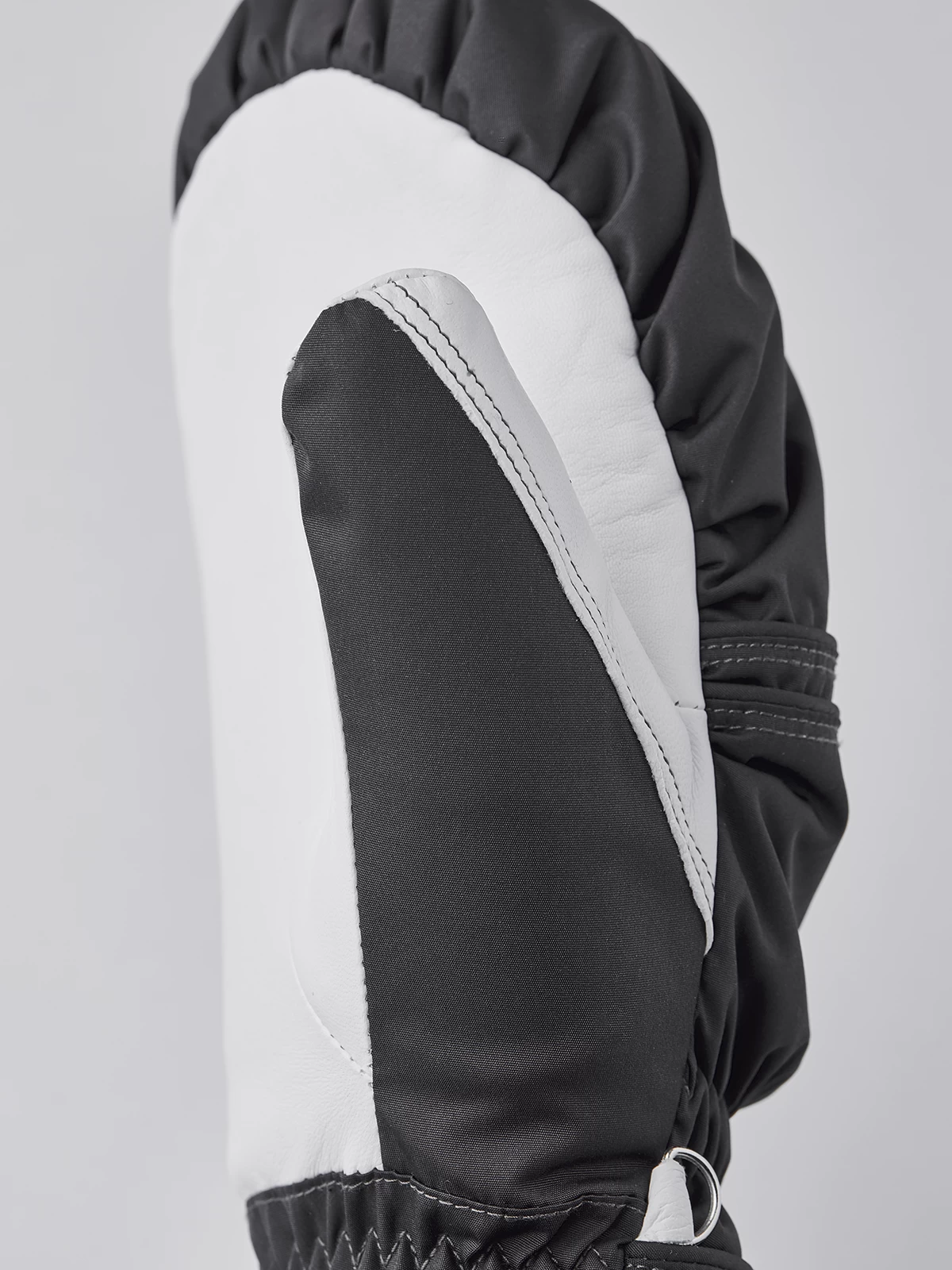 Hestra Primaloft Leather Female Mitt - Graphite & Offwhite 4 Hestra Primaloft Leather Female Mitt - Graphite & Offwhite - Image 2