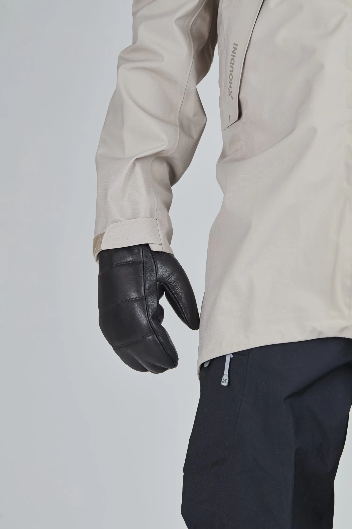 Hestra Alpine Leather Primaloft Mitt - Black 7 Hestra Alpine Leather Primaloft Mitt - Black - Image 5