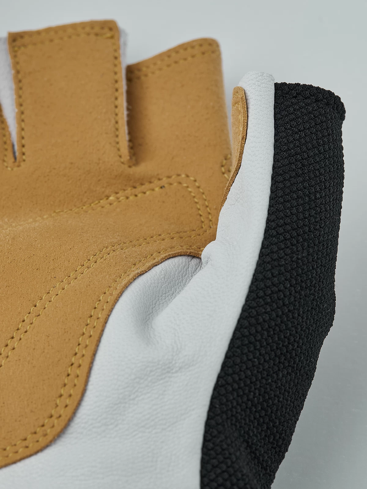 Hestra Climbers Short 5-finger - Offwhite & Black 6 Hestra Climbers Short 5-finger - Offwhite & Black - Image 4