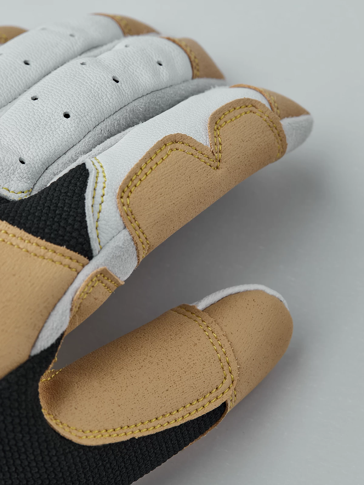 Hestra Climbers Long 5-finger - Offwhite & Black 4 Hestra Climbers Long 5-finger - Offwhite & Black - Image 2