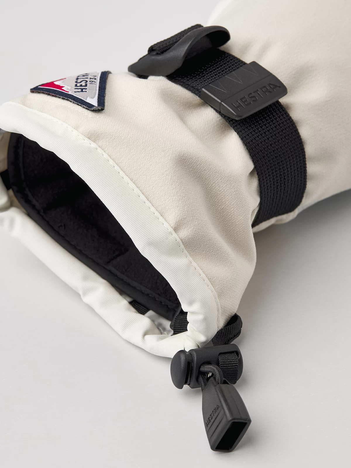 Hestra Powder Gauntlet 3-finger - Offwhite 6 Hestra Powder Gauntlet 3-finger - Offwhite - Image 4