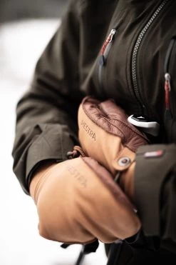 Hestra Wakayama Mitt - Cork & Brown 10 Hestra Wakayama Mitt - Cork & Brown -Hestra Store 888 5ffdfd0f23 e1a8382 2 original